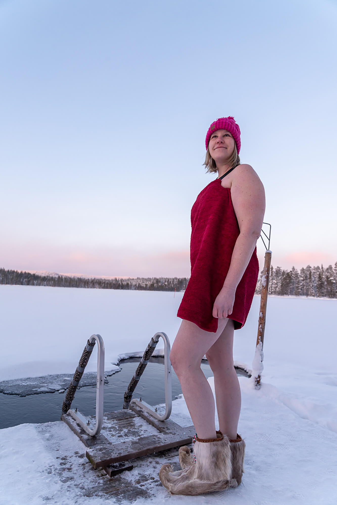 Sauna mit Eisloch by Heidi Nousiainen