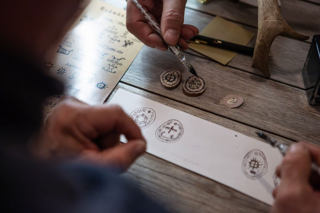 Handicraft Workshop Lapland experience package individuelle Lappland Erlebnisse